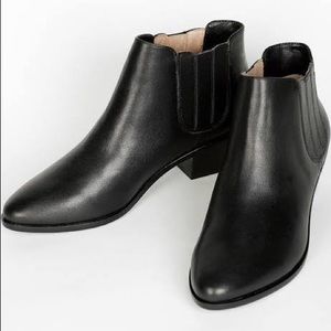 Joie Barlow booties in black leather size 38